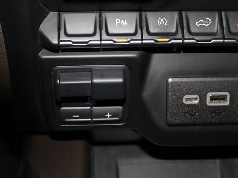 Used 2019 Chevrolet Silverado 1500 LTZ w/ LTZ Plus Package AWD/4WD image 22