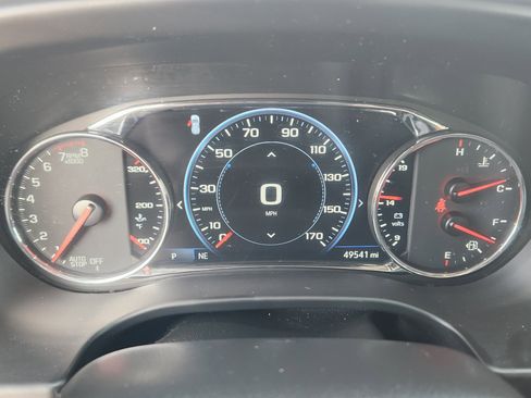 Used 2022 GMC Acadia AT4 w/ Technology Package image 11