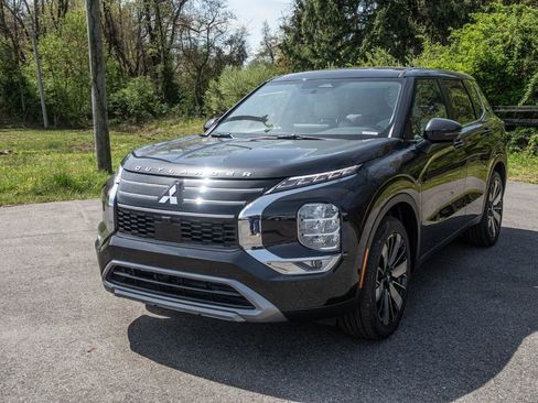 New 2025 Mitsubishi Outlander AWD image 5