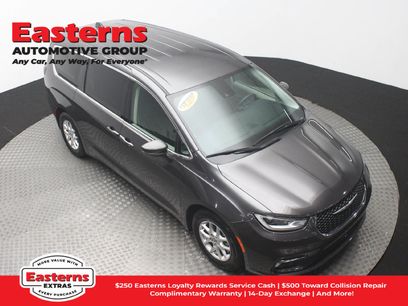 Used 2023 Chrysler Pacifica Touring-L