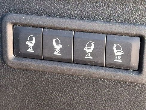 Used 2024 Jeep Wagoneer L Series III w/ Flexible Seating Group image 34