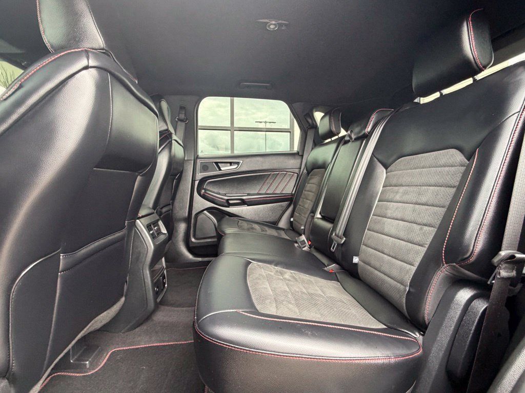 Used 2024 Ford Edge ST-Line AWD/4WD image 21