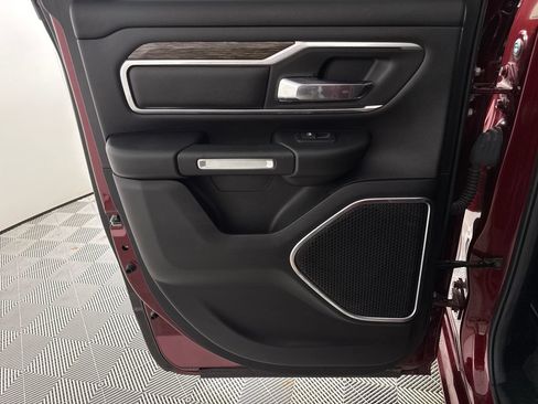Used 2019 RAM 1500 Laramie AWD/4WD image 12