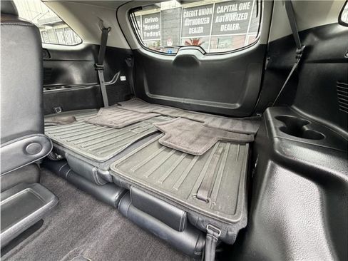 Used 2017 Toyota Highlander SE FWD image 25