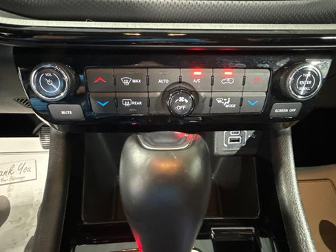 Used 2026 Jeep Compass Trailhawk AWD/4WD image 35
