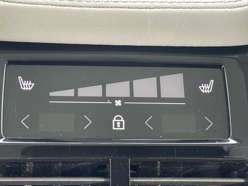 Certified 2023 Volvo XC90 B6 Plus w/ Protection Package Premier image 15