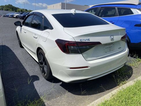 Used 2025 Honda Civic Sport image 6