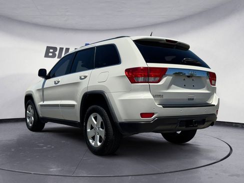 Used 2011 Jeep Grand Cherokee Laredo RWD image 3