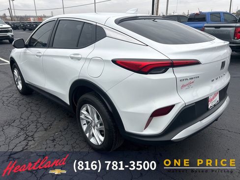 Used 2025 Buick Envista Preferred image 7