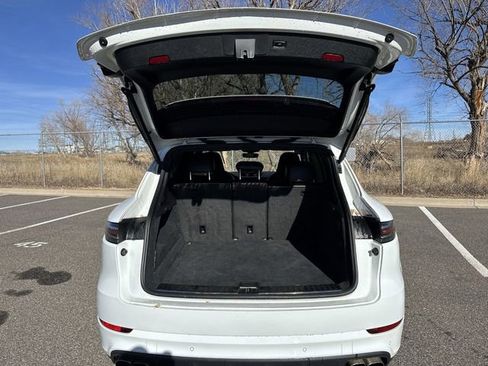 Used 2020 Porsche Cayenne Turbo image 25