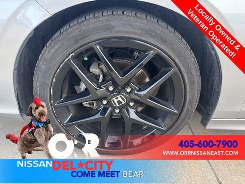 Used 2025 Honda Civic Sport image 9