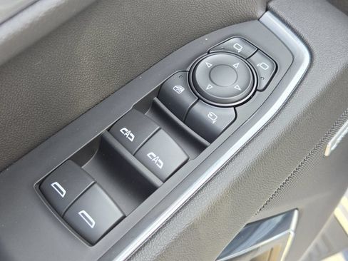 Used 2024 GMC Sierra 1500 SLT AWD/4WD image 27