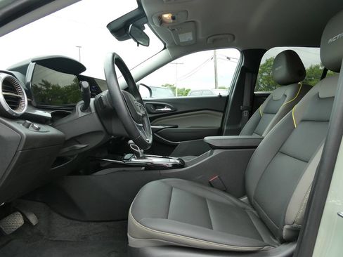 Certified 2024 Chevrolet Trax ACTIV FWD image 22