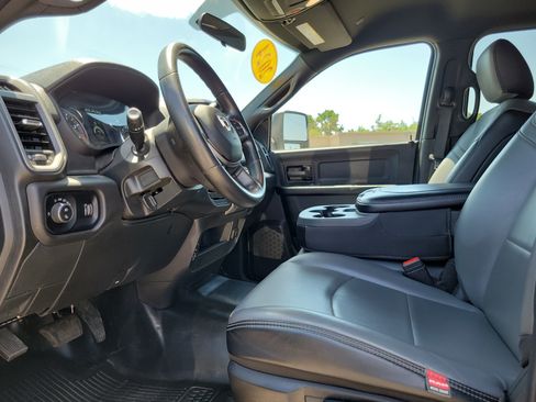 Used 2024 RAM 3500 Tradesman w/ Max Tow Package RWD image 8