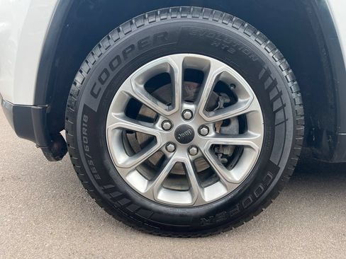 Used 2015 Jeep Grand Cherokee Limited AWD/4WD image 24