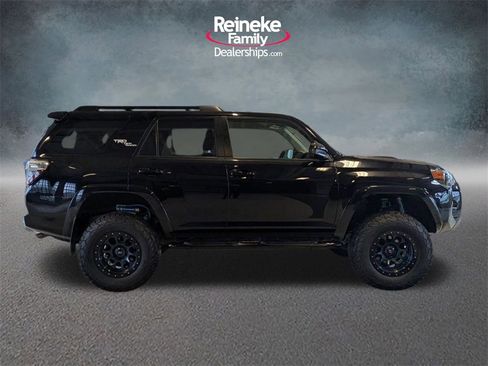 Used 2019 Toyota 4Runner TRD Off-Road image 4