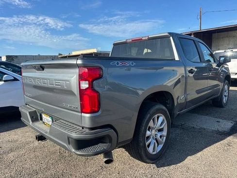 Used 2020 Chevrolet Silverado 1500 Custom w/ Custom Value Package AWD/4WD image 5