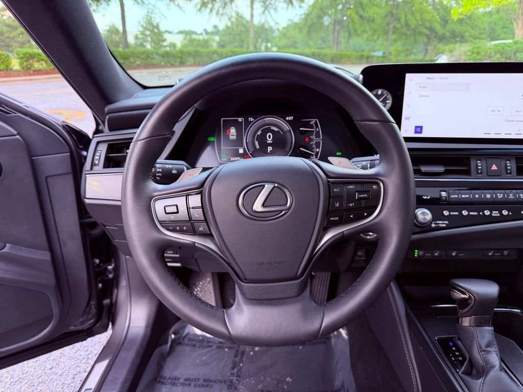 Certified 2024 Lexus ES 300h w/ Premium Package FWD image 19