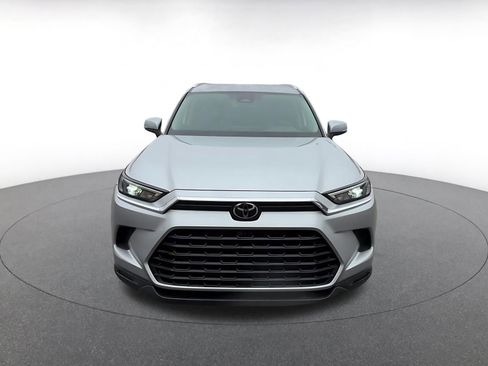 Used 2024 Toyota Grand Highlander XLE image 4