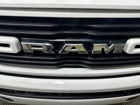 Used 2022 RAM 1500 Laramie w/ Sport Appearance Package image 9