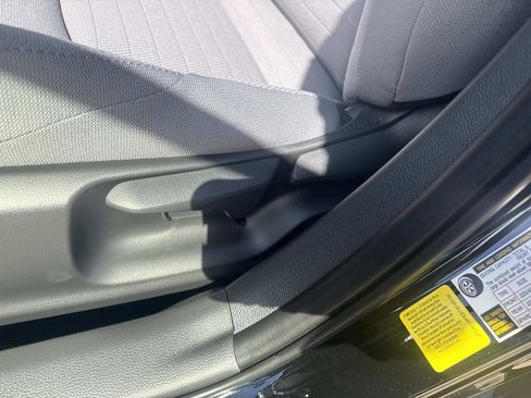 New 2026 Toyota Corolla SE FWD image 19