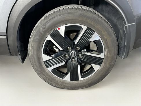 Used 2025 Nissan Kicks SR image 11