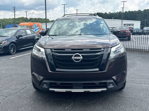 Used 2022 Nissan Pathfinder SL w/ SL Black Package FWD image 3