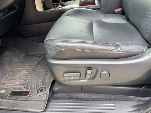 Used 2017 Lexus GX 460 Premium image 25