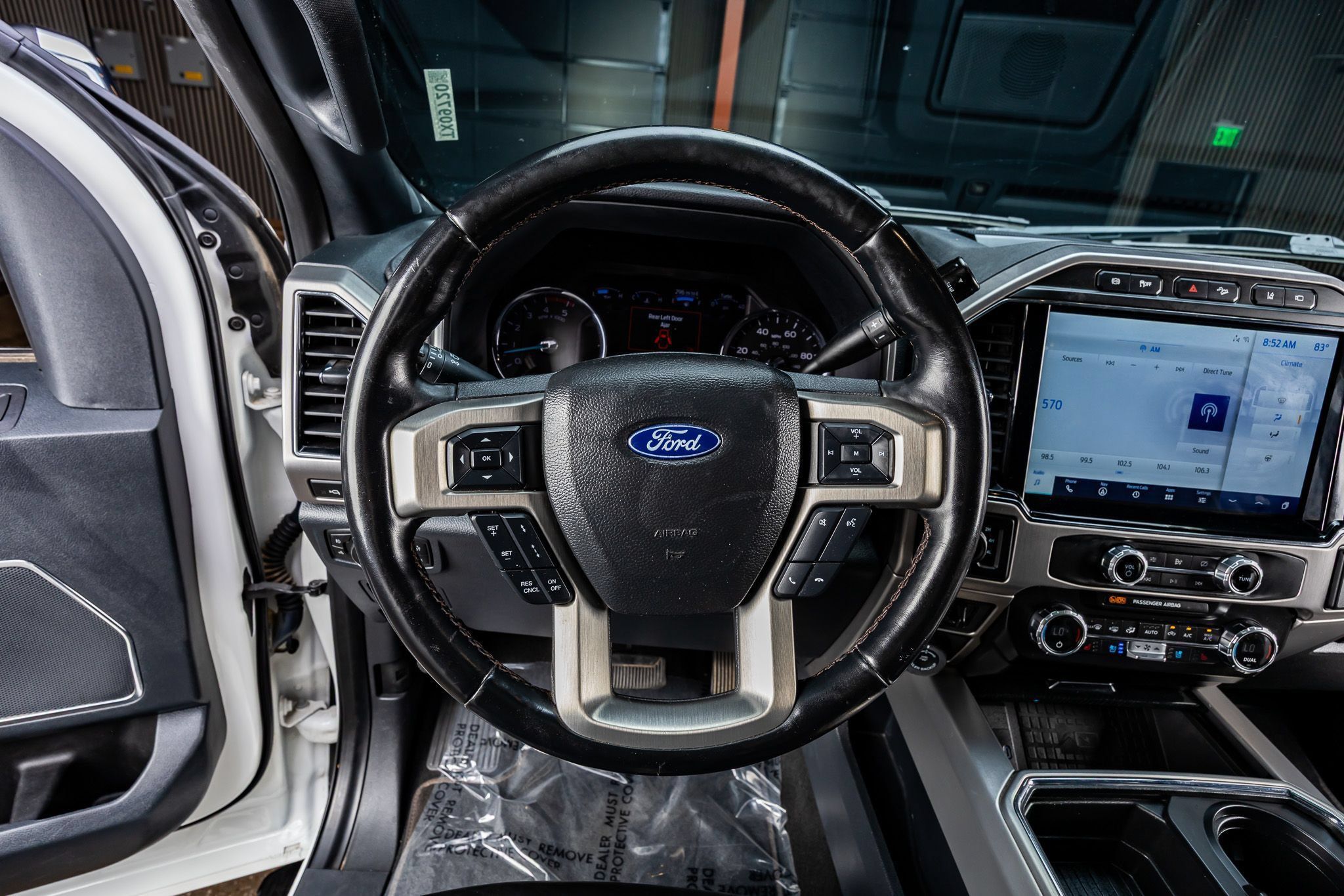 Used 2022 Ford F250 Platinum w/ FX4 Off-Road Package AWD/4WD image 19