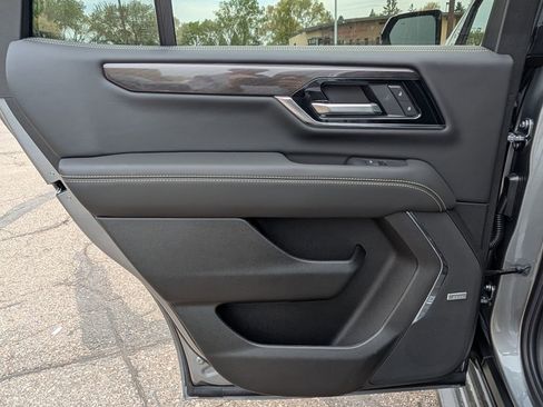 New 2026 GMC Yukon Elevation w/ Elevation Premium Package AWD/4WD image 34