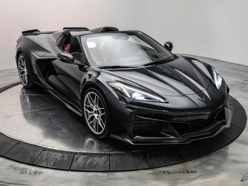 Used 2024 Chevrolet Corvette Z06 RWD image 31