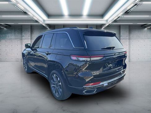 Used 2022 Jeep Grand Cherokee Overland image 3