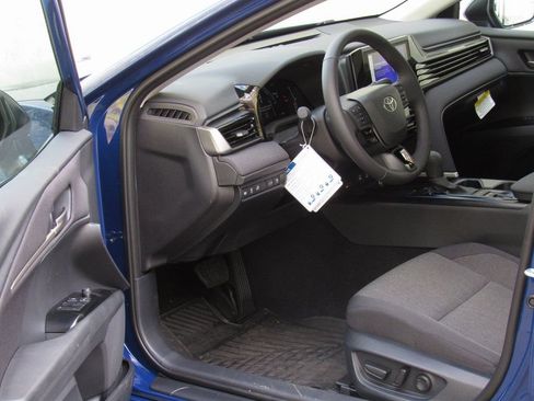New 2025 Toyota Camry LE w/ Convenience Package AWD/4WD image 10