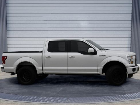 Used 2017 Ford F150 Lariat image 3