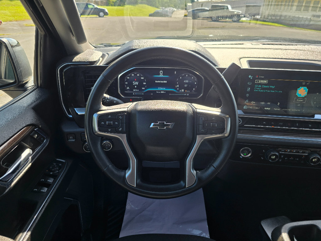 Used 2023 Chevrolet Silverado 1500 RST AWD/4WD image 15