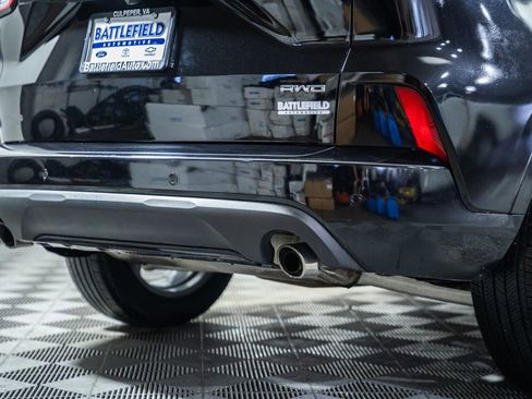 Certified 2023 Ford Escape ST-Line w/ Tech Pack #1 image 9