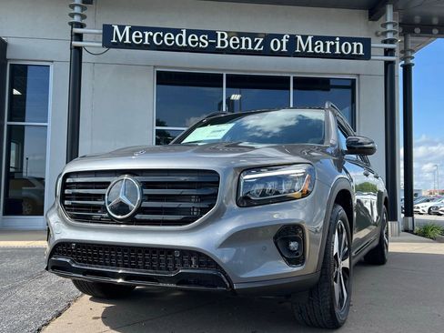 Used 2025 Mercedes-Benz GLB 250 4MATIC image 1