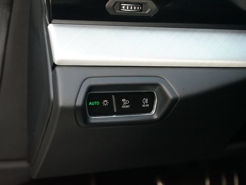 Used 2021 Lamborghini Urus AWD/4WD image 25