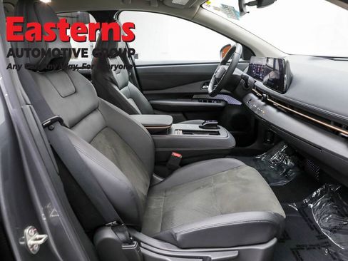 Used 2023 Nissan Ariya FWD image 25