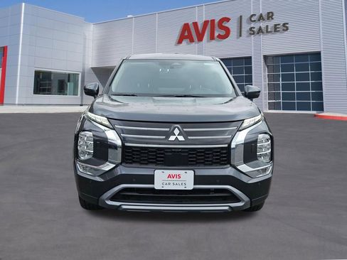 Used 2025 Mitsubishi Outlander SE AWD/4WD image 10