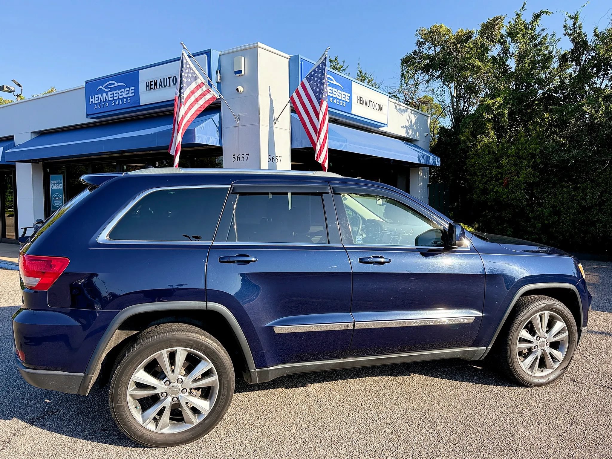 Used 2013 Jeep Grand Cherokee Laredo RWD image 12
