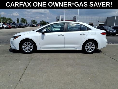 Used 2025 Toyota Corolla LE FWD image 5