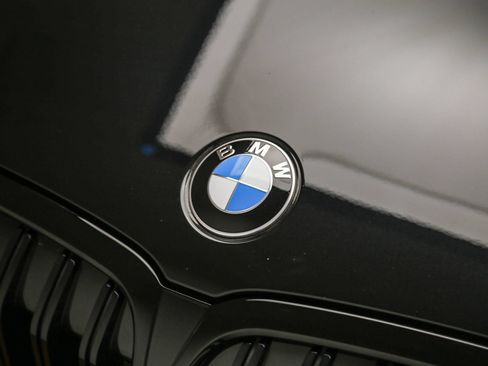 Used 2026 BMW 330i Sedan w/ M Sport Package RWD image 9
