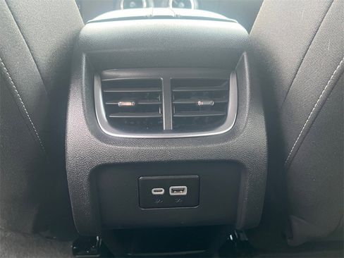 Used 2023 Chevrolet Blazer LT image 18