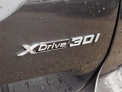 Used 2022 BMW X3 xDrive30i w/ Convenience Package AWD/4WD image 6