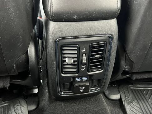 Used 2021 Jeep Grand Cherokee Limited AWD/4WD image 36