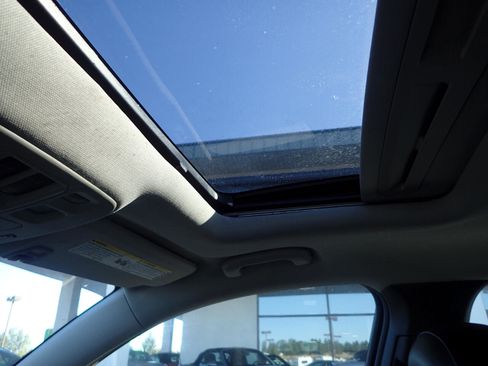 Used 2014 Chevrolet Malibu LT image 14