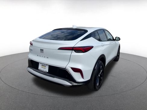 Used 2025 Buick Envista Sport Touring image 14