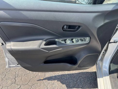Used 2020 Nissan Versa S FWD image 11