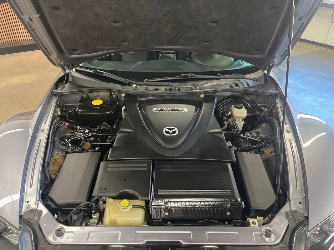 Used 2004 MAZDA RX-8 w/ MT Sport Pkg RWD image 49
